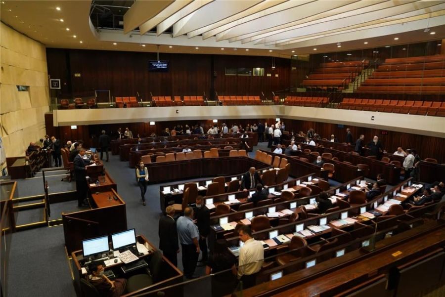 مدير عام وزارة الاقتصاد والصناعة د. رون ملخا يستعرض الخطة الاصلاحيّة في الاستيراد في الكنيست